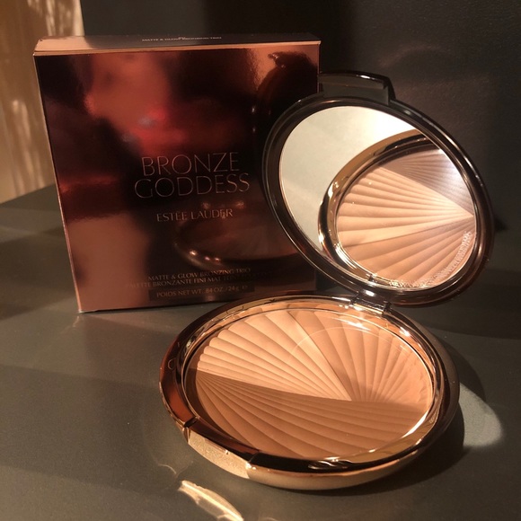 Estée Lauder Bronze Goddess Matte Glow Bronzer - Picture 4 of 6